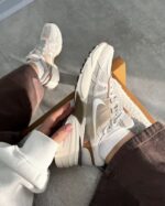 نایک v2k نسکافه ای